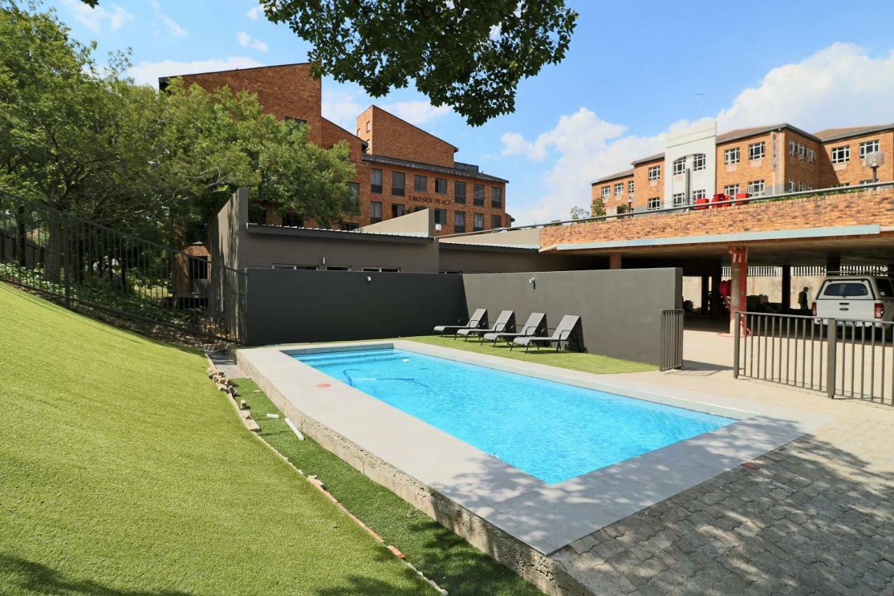 Lakeside Apartments جوهانسبورغ المظهر الخارجي الصورة